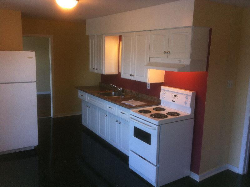 NEW! Large 2br, Heat and power incl, open concept, TRENTON
