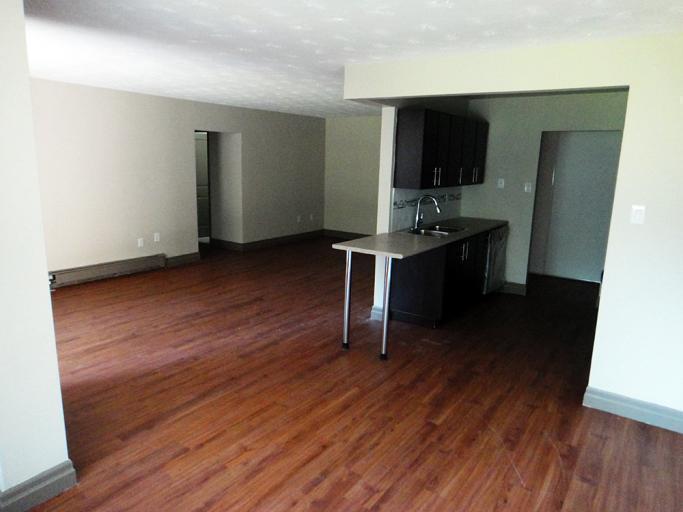 Renovated 3 Bedroom mins. from University of