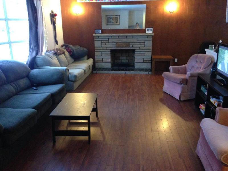 5 Bedroom Apartment 2 Blocks from SMU for June!