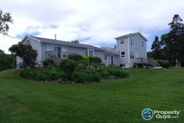 Bras d'Or Lake, private retreat includes 91 acres of farm land
