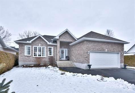 Homes for Sale in Casselman,  $324,900