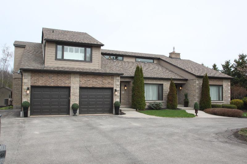 Large family home in beautiful village, Elora