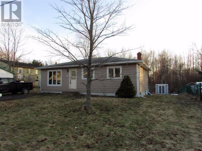 BUNGALOW WITH FINISHED BASEMENT