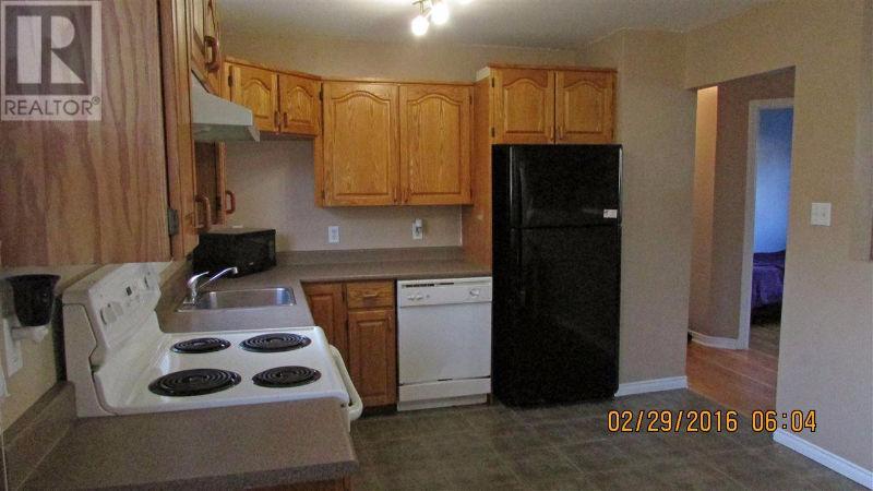 BUNGALOW WITH FINISHED BASEMENT