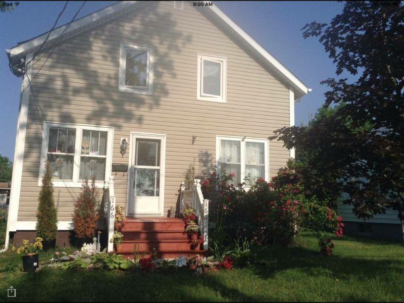 Detached house in Stellarton finished basement