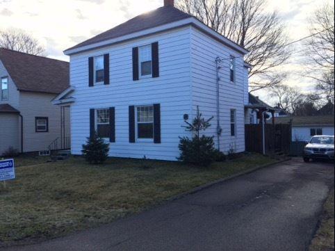 4 BR home - Amherst NS