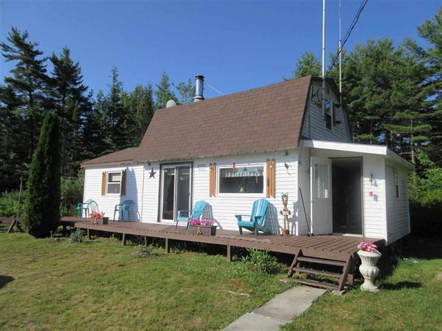 3 bedroom winterized cottage can be enjoyed all year