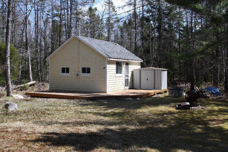 Camp / cottage South Belleville winterized close to activities