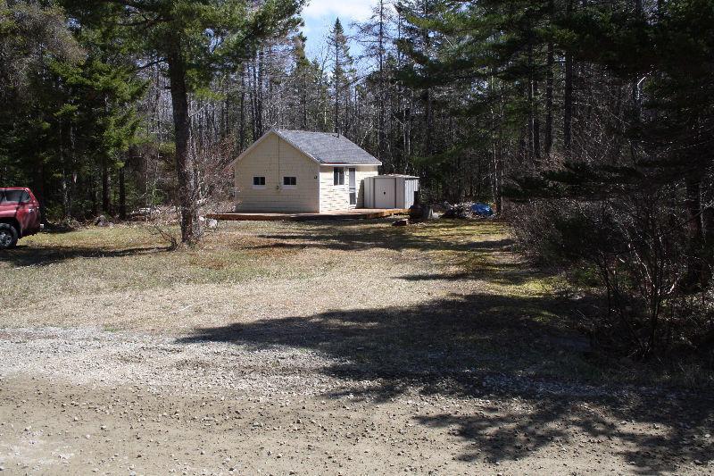 Camp / cottage South Belleville winterized close to activities