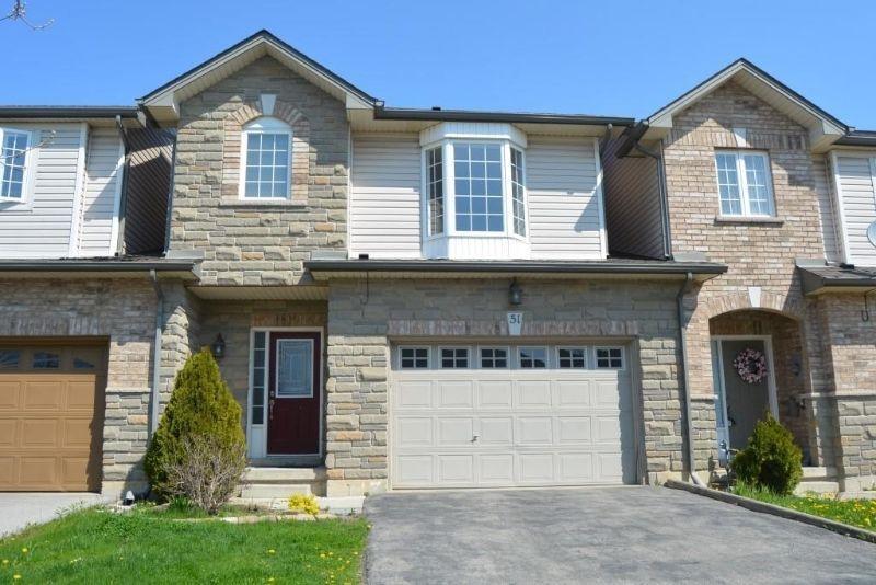 Free-hold Townhouse in Ancaster-3 bed, 2.5 bath- Back to Park