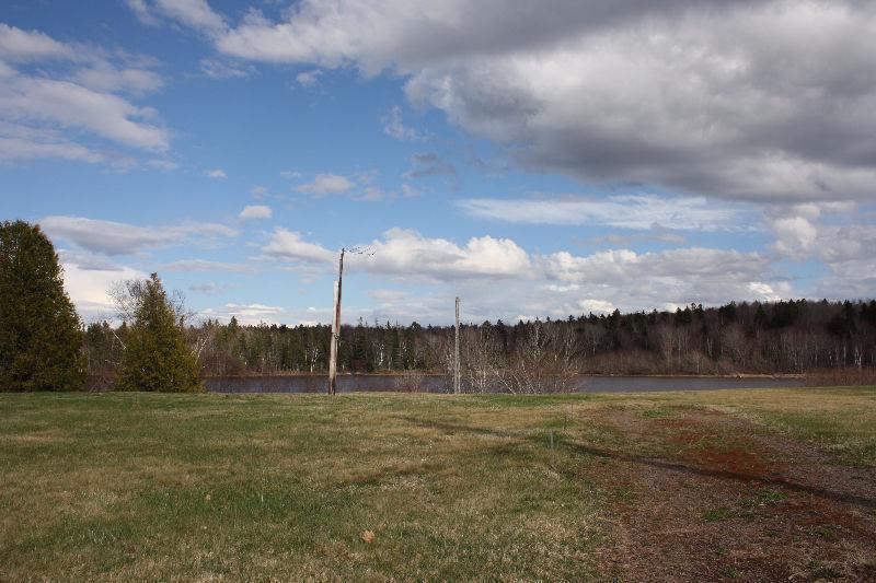 Waterfront serviced building lot in Parrsboro