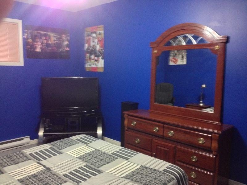 Room for rent for Mid June or July 1st. - Great for student