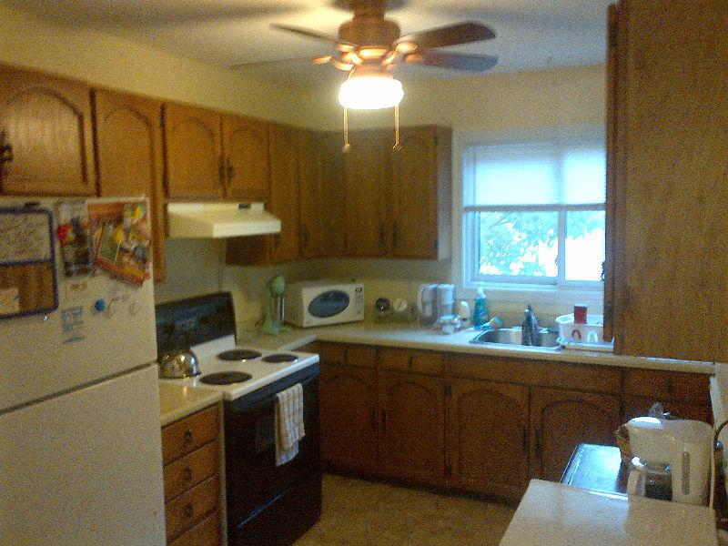 2 ROOMS FOR RENT (great for student or young professional)