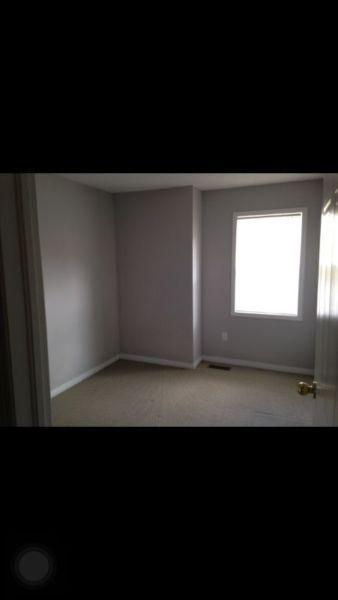 Room for Rent Beautiful Home Female Only 2 Blocks to UofG