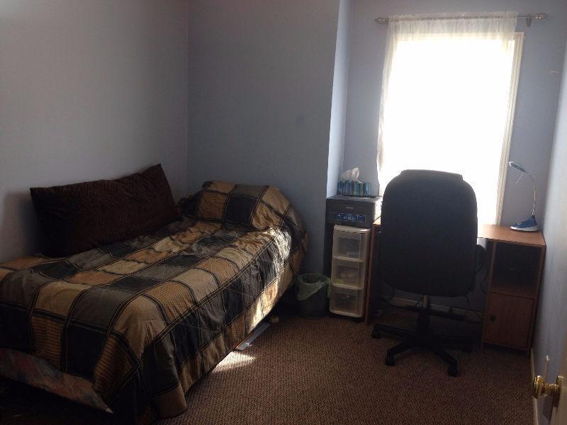 Single Room Sublet SUMMER AND WINTER OPTION (1055 Gordon)