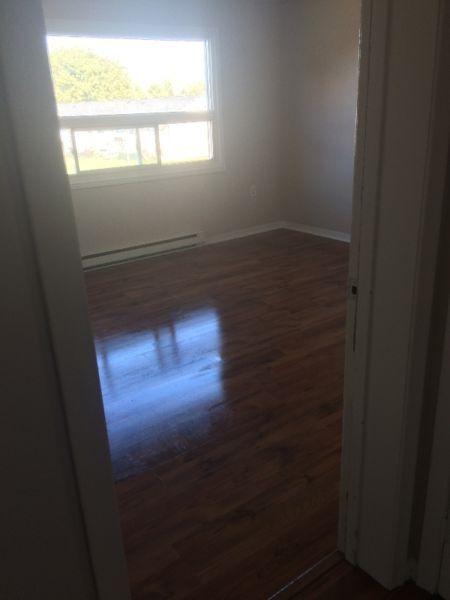 Amherstview - 2 BDRM Apartment