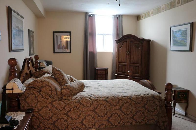 3 Bedroom (2 Bath) Apartment for Rent: