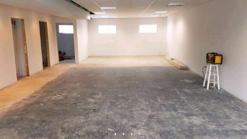 *** AMAZING LOCATION MILTON ***