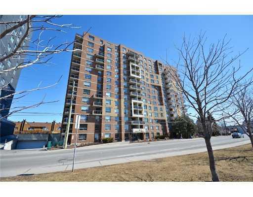 OPEN HOUSE 22/05 2-4:00PM UPGRADED CORNER UNIT W/RIVER VIEW