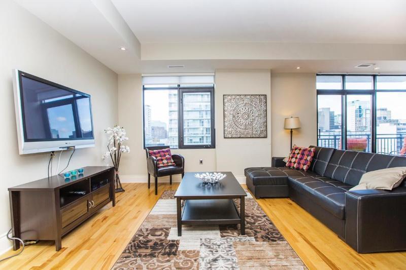 Stunning space w/ 1450sqft in the heart of Centretown!