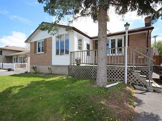 Bayridge Bungalow on large lot - Open House Sun 12:30 - 2 pm