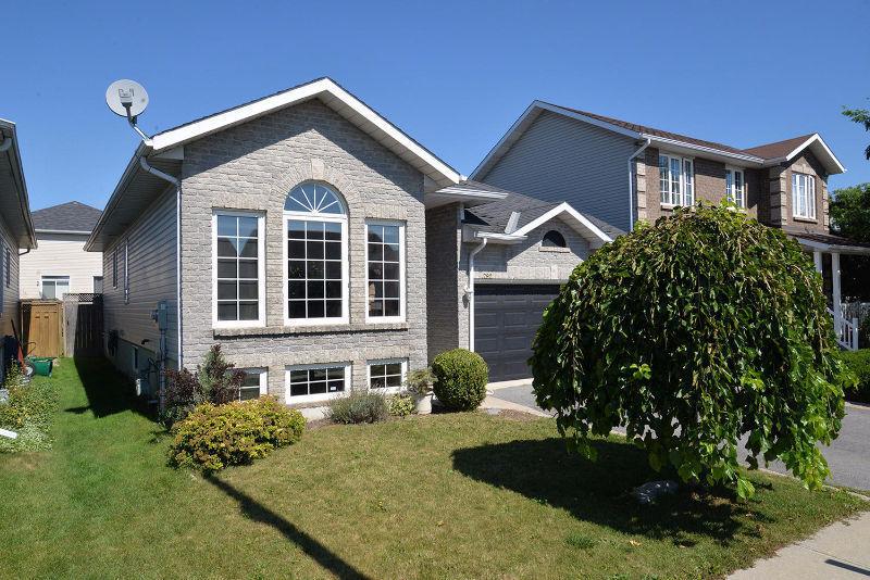 Mary & Shannon Present: 292 Cavendish Cres!