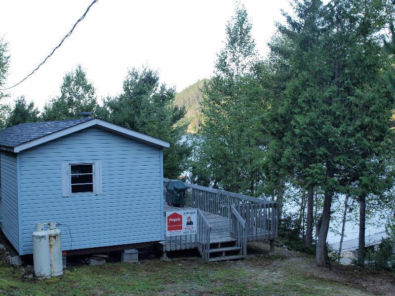 Mobile Home on Waterfront lot for sale in Moffet, Quebec