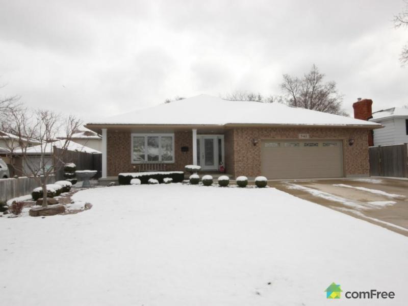$364,900 - Bungalow for sale in