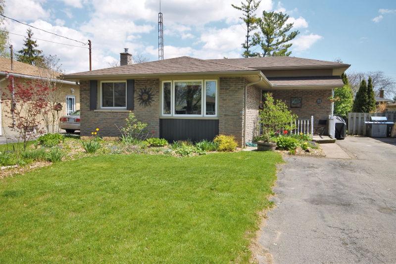 Well Maintained Back Split in a Prime North End Location!