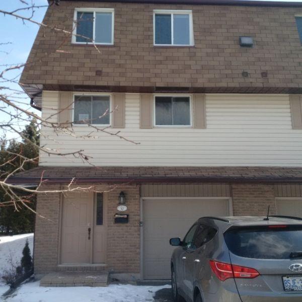 University Heights 4 bed townhome overlooking the river!