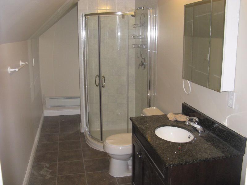 3 Bedroom House for Rent 692 4th Line E