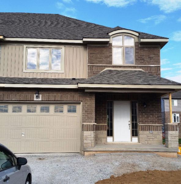 Newly Built Executive End Unit Townhouse in Fonthill