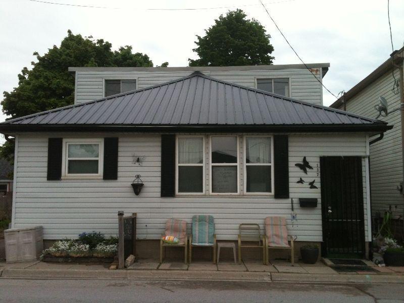 BEAUTIFUL PORT STANLEY BEACH HOUSE