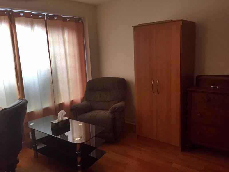 All Inclusive Large Room for Rent by St. Lawrence Coll