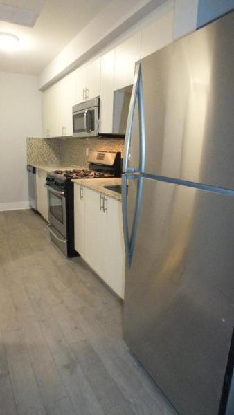 179 Henderson - Sublet Room Available May 1st! Steps to U