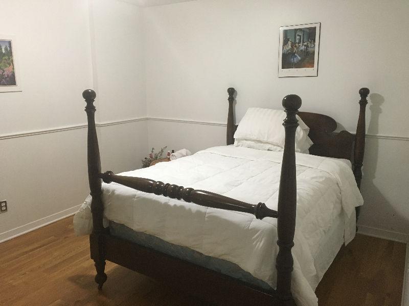 A huge room for rent fully furnished!