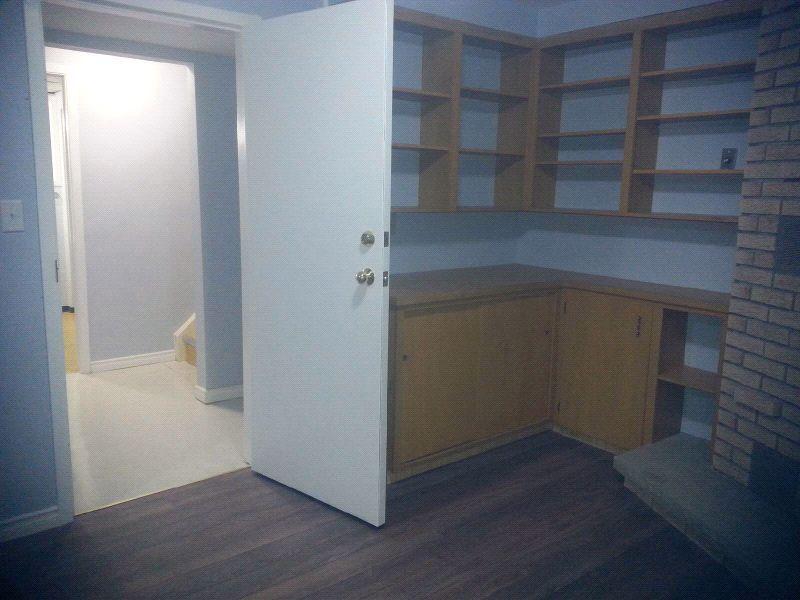 LARGE FURNISHED STUDENT ROOMS