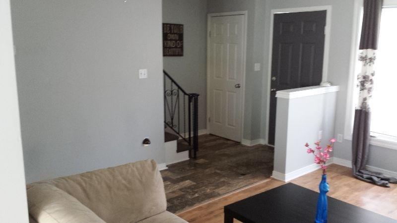 ROOM RENTAL - 1 ROOM LEFT - FEMALES ONLY - $405