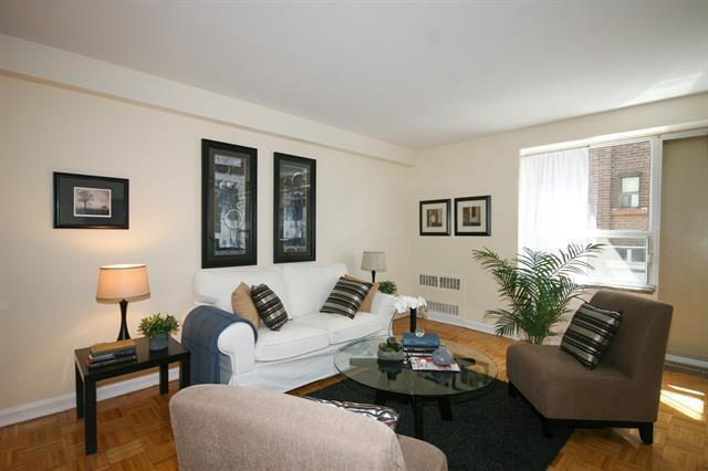 1 BR -Ryerson-Eaton Centre! Renovated- ONLY 1 LEFT! CALL NOW!