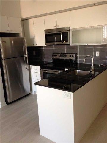 Gorgeous 1 BR Condo in Liberty Village with Parking