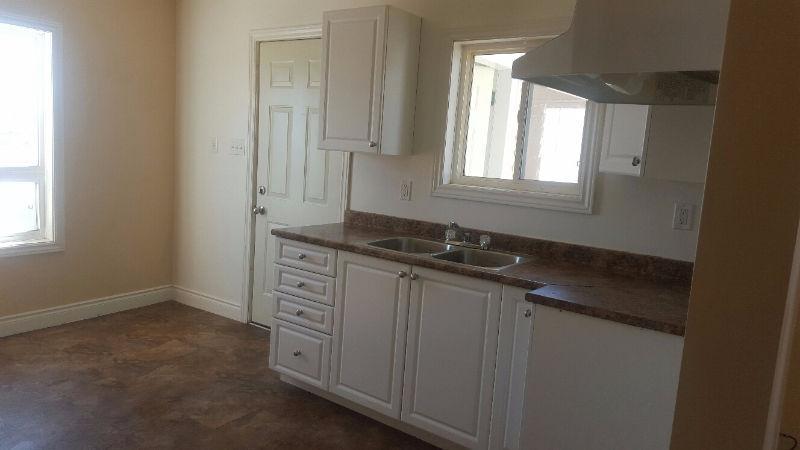 Bright spacious and quiet (located in Kirkland Lake)