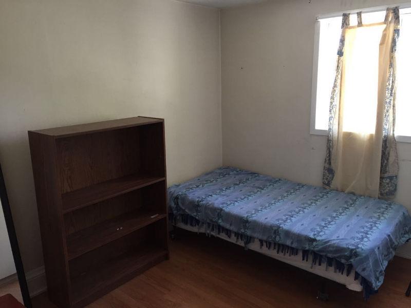 2-bedroom apartment near Uwindsor