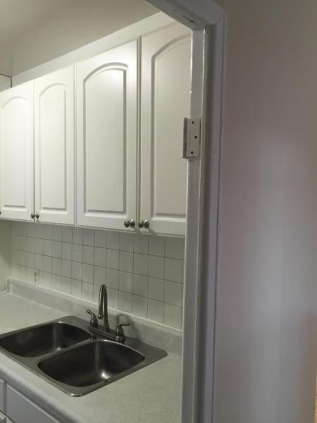 2 bedroom SUPERB ANNEX LOCATION ! MAY 15 AND JUNE 01/16