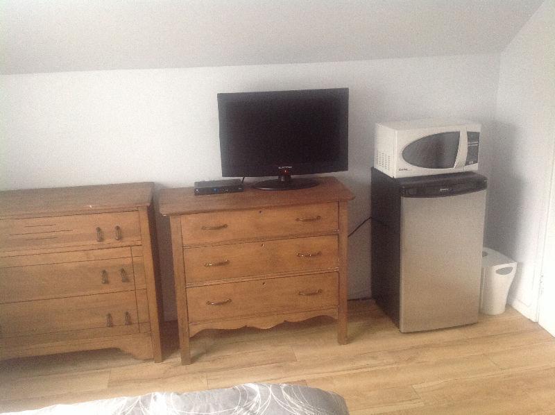 CHAMBRE A LOUER POUR TRAVAILLEUR D EXTERIEUR SEULEMENT 350$/mois