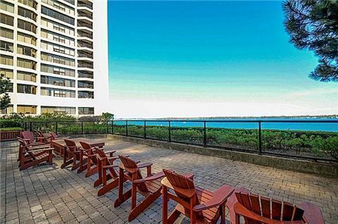 ****** Waterfront Condos - 10 Yonge ******