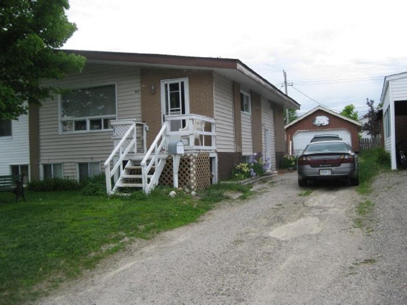 98-A Axmith Ave, Elliot Lake, On