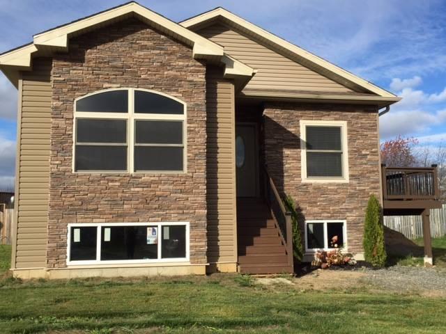 MOVE IN READY! PRICE REDUCED...ONLY $319,900