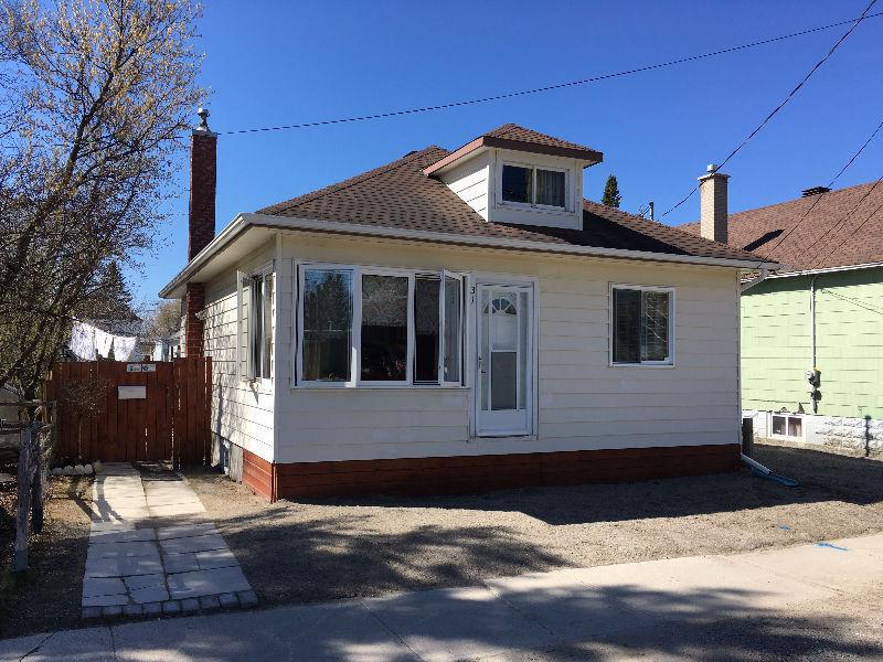 Beautiful, Cozy home in South Porcupine with new Deck