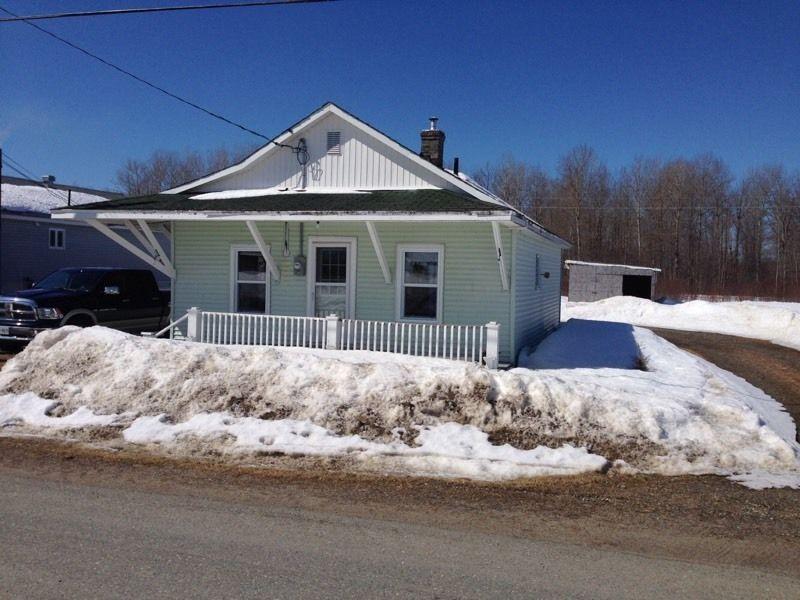 House for sale in Holtyre