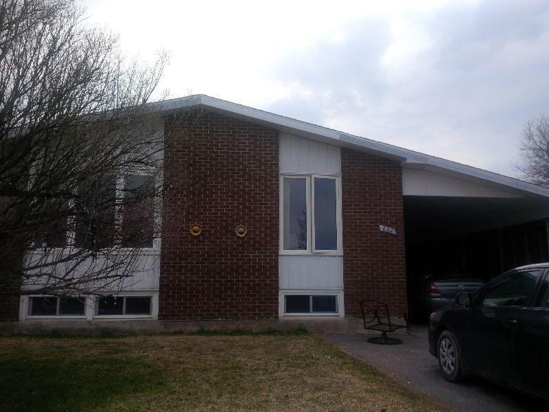 Spacious Bungalow in Desirable Neighbourhood